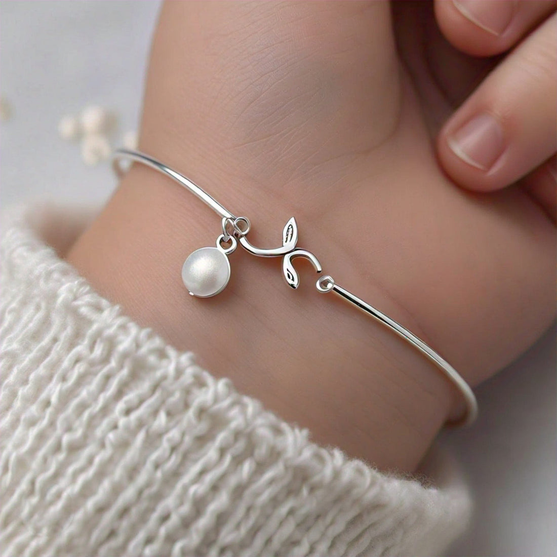 The Nutan Art Jewelry Bracelets Amphitrite Sterling Silver Leaf Infant Pearl Childrens Bracelet