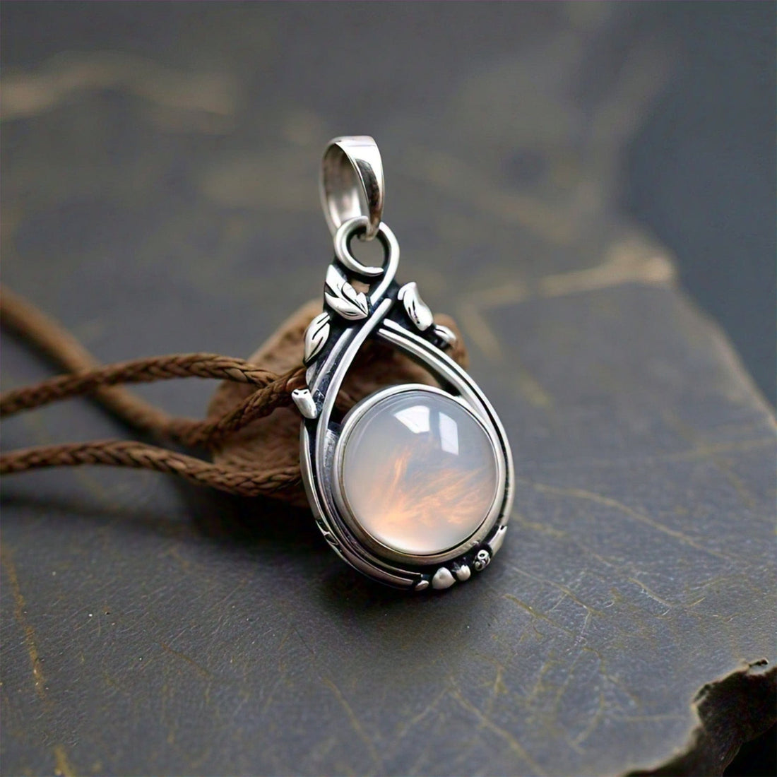 The Nutan Art Jewelry Pendants Ziva Handmade Sterling Silver Vintage Real Moonstone Pendant